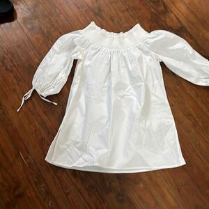 Melissa page adorable white top size small